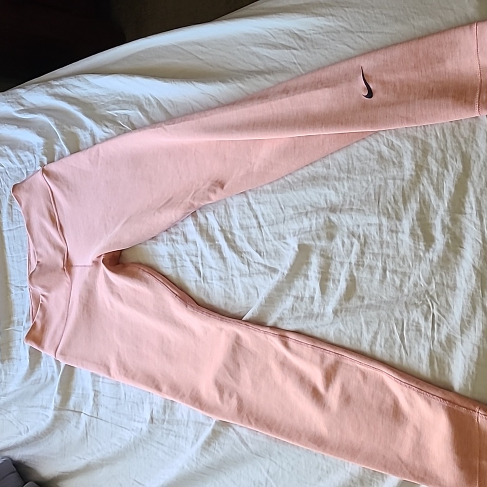 Pink Nike leggings